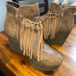Fringe wedge booties
